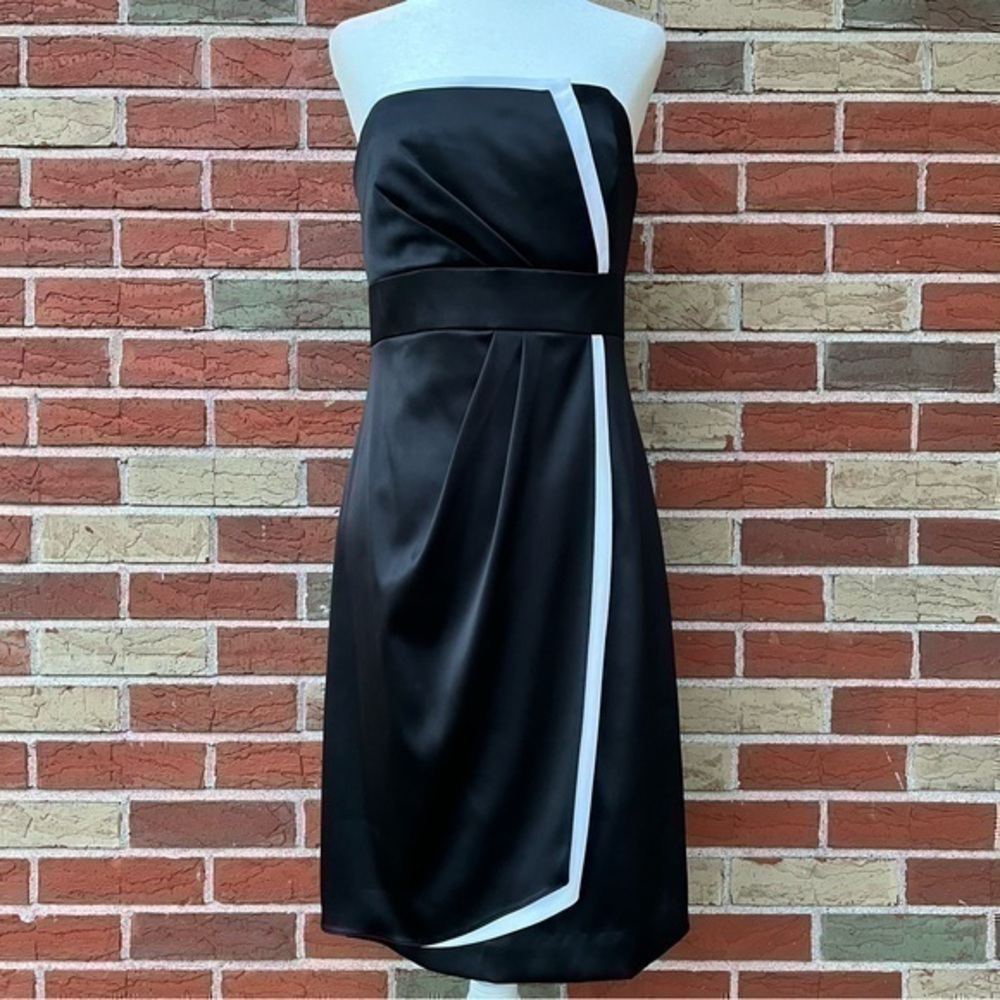 White House Black Market Color Block Strapless Black White Midi Dress 👗